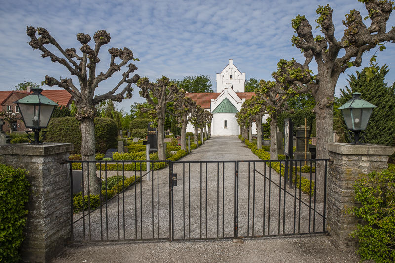 Vallkärra kyrka
