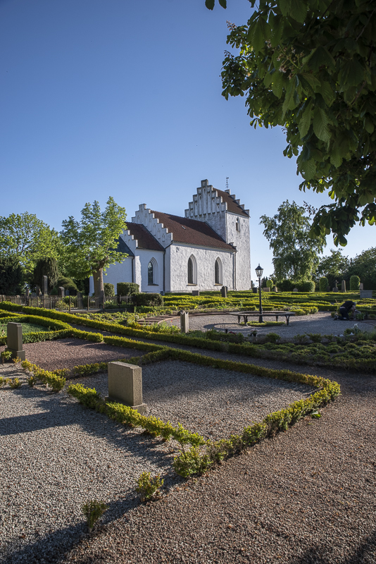 Häljarps kyrka